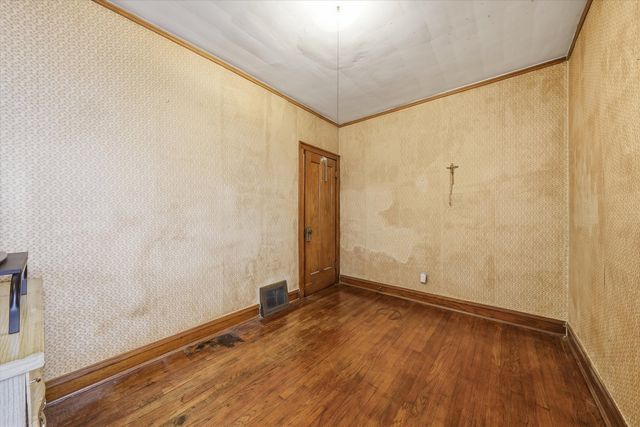 5708 S Richmond Street, Chicago, IL 60629