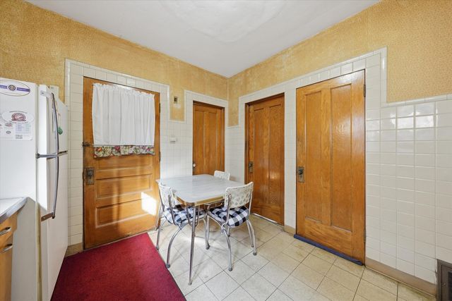 5708 S Richmond Street, Chicago, IL 60629