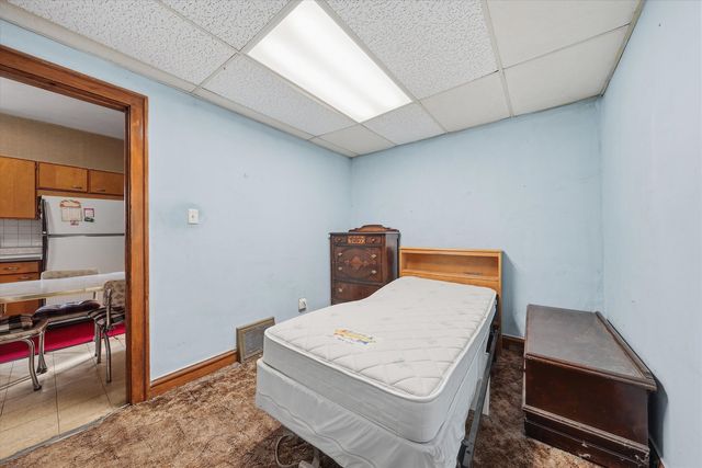 5708 S Richmond Street, Chicago, IL 60629