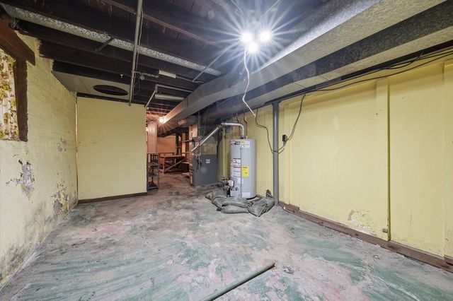 5708 S Richmond Street, Chicago, IL 60629