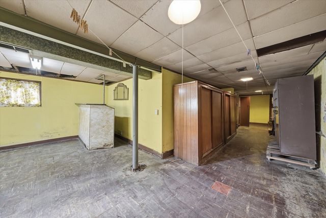 5708 S Richmond Street, Chicago, IL 60629