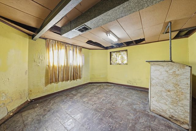 5708 S Richmond Street, Chicago, IL 60629