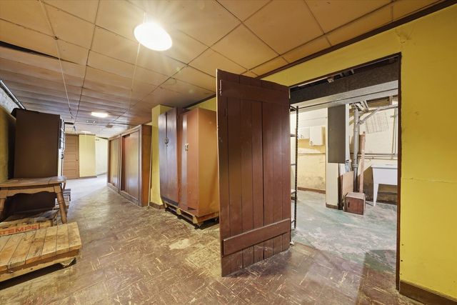 5708 S Richmond Street, Chicago, IL 60629
