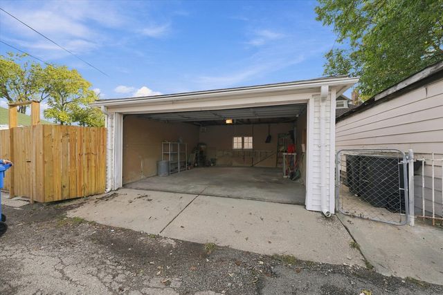 5708 S Richmond Street, Chicago, IL 60629