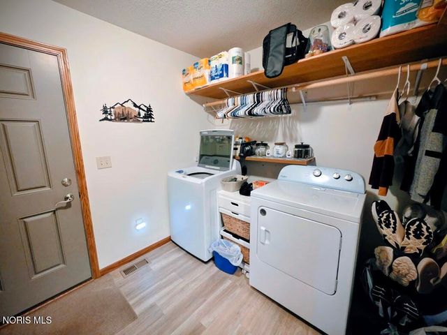 105 Pine Ridge Lane, Upper Sandusky, OH 43351