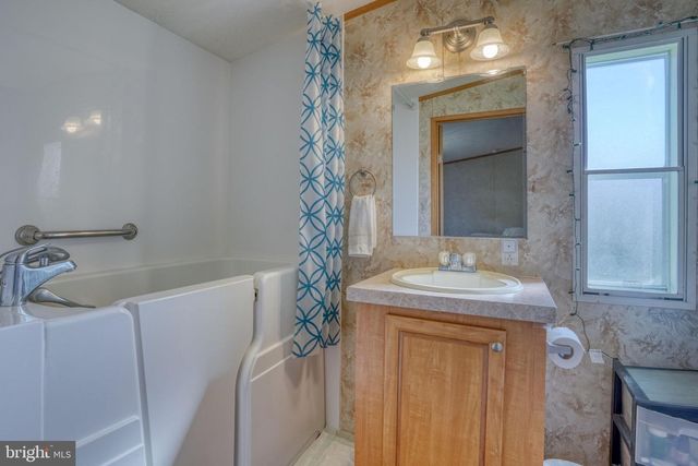242 JACKSON DITCH RD, Harrington, DE 19952