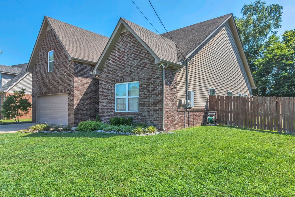 1314 Bolton Dr, Smyrna, TN 37167