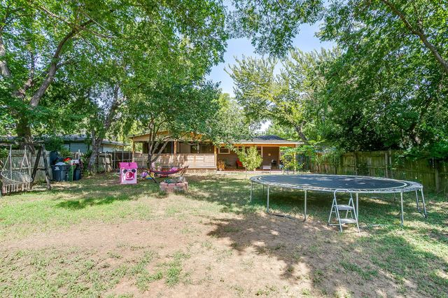 702 Lombardy Lane, Arlington, TX 76013
