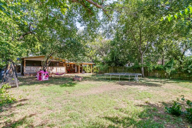702 Lombardy Lane, Arlington, TX 76013