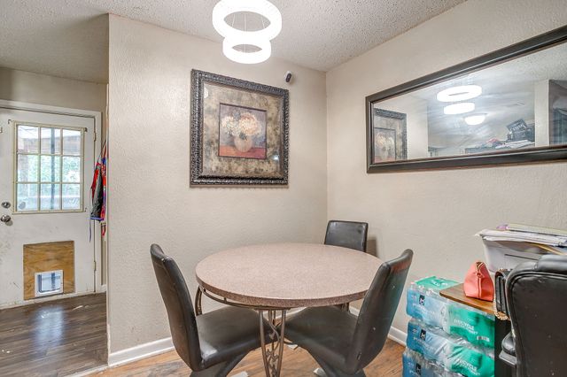 702 Lombardy Lane, Arlington, TX 76013