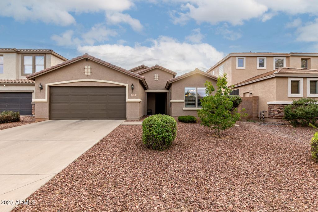2119 W DESERT SEASONS Drive, San Tan Valley, AZ 85144
