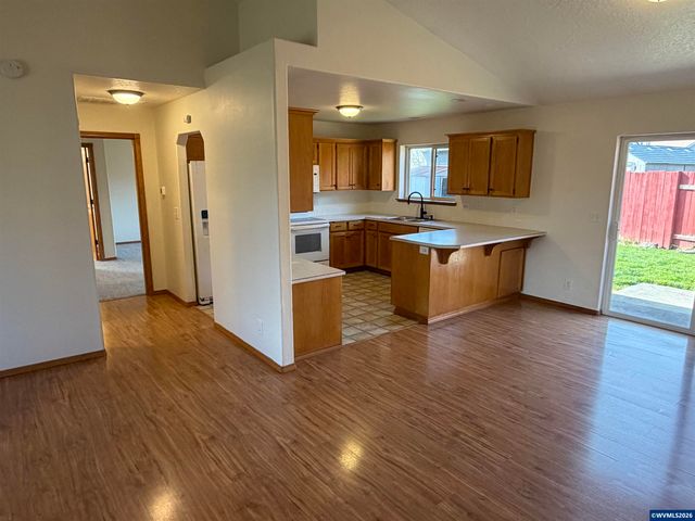 6853 Arborwood Ct NE, Keizer, OR 97303