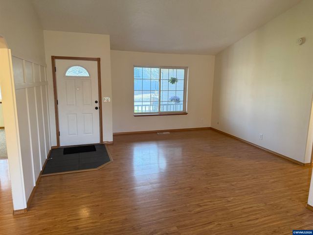 6853 Arborwood Ct NE, Keizer, OR 97303