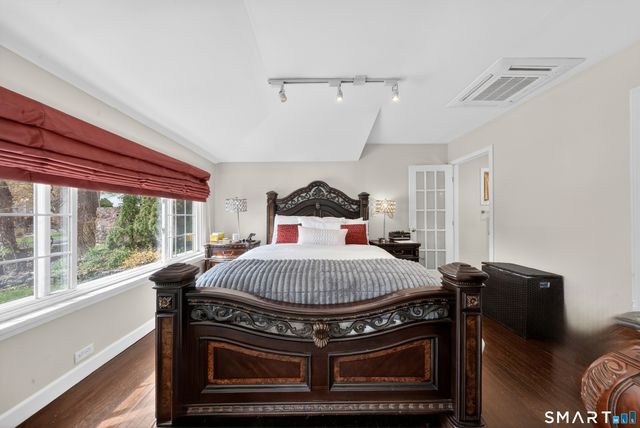 46 Ponus Avenue, Norwalk, CT 06850