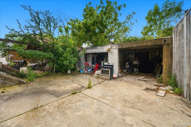 1385 Bronx River Avenue, Bronx, NY 10472