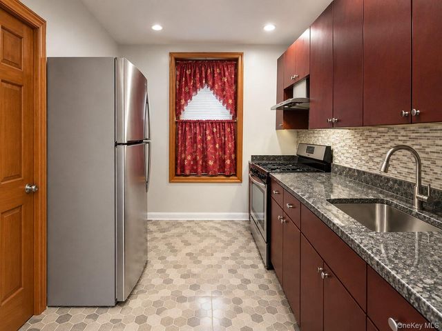 1385 Bronx River Avenue, Bronx, NY 10472