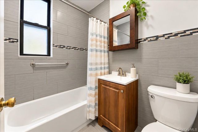 1385 Bronx River Avenue, Bronx, NY 10472