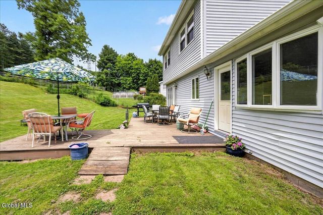 27 Severson Hill Road, Voorheesville, NY 12186
