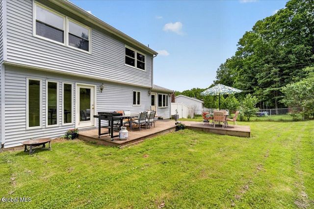 27 Severson Hill Road, Voorheesville, NY 12186