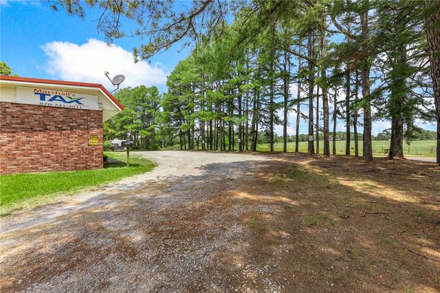 10381 N 7 Highway, Harrison, AR 72601