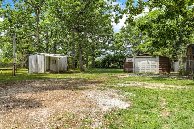 10381 N 7 Highway, Harrison, AR 72601