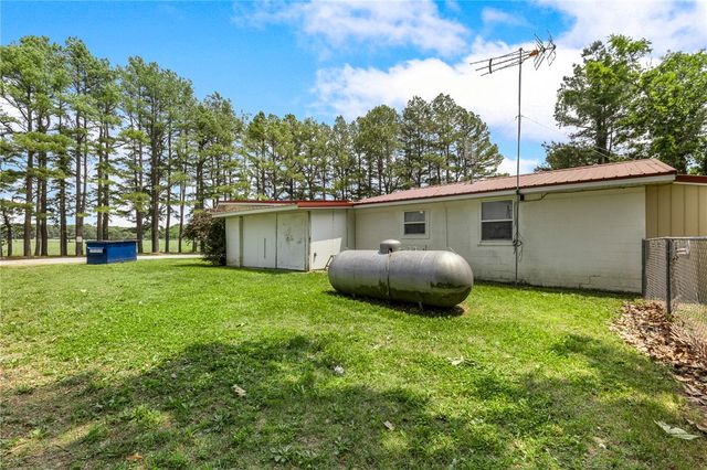 10381 N 7 Highway, Harrison, AR 72601