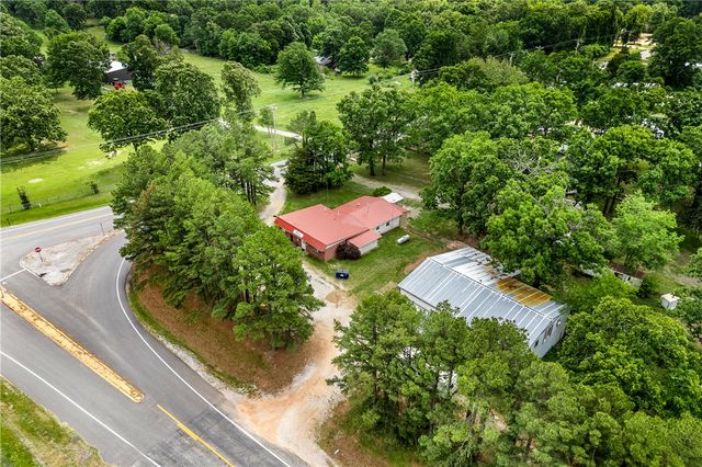 10381 N 7 Highway, Harrison, AR 72601