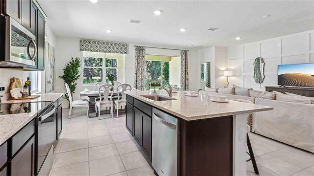 8210 IVES PLACE, Wildwood, FL 34785