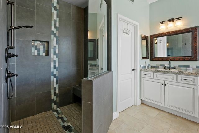 6737 E EVANS Drive, Scottsdale, AZ 85254