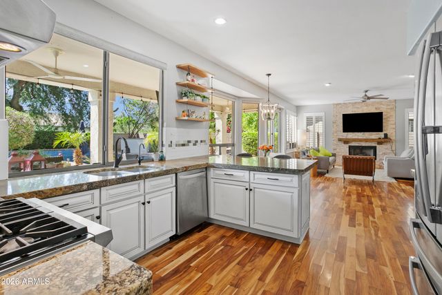 6737 E EVANS Drive, Scottsdale, AZ 85254