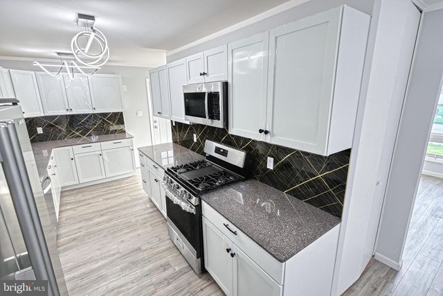 121 W CLEARVIEW DRIVE, Camp Hill, PA 17011