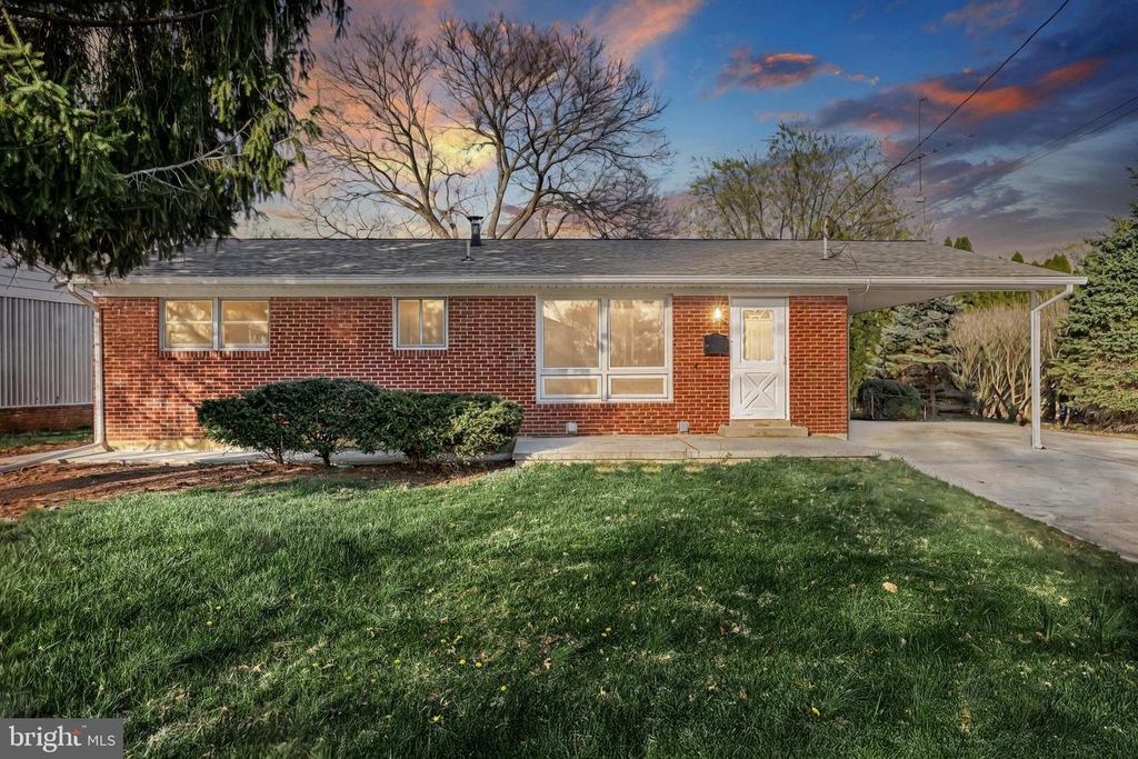 121 W CLEARVIEW DRIVE, Camp Hill, PA 17011