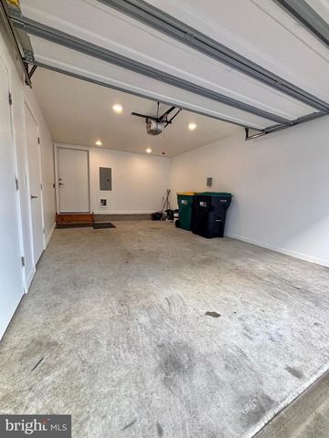 3103 BEACHVIEW LN, Philadelphia, PA 19125