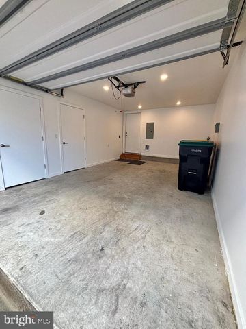 3103 BEACHVIEW LN, Philadelphia, PA 19125