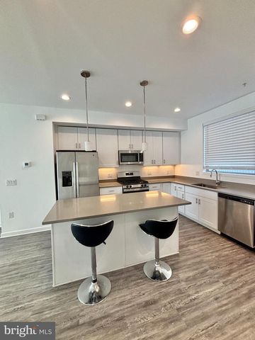 3103 BEACHVIEW LN, Philadelphia, PA 19125