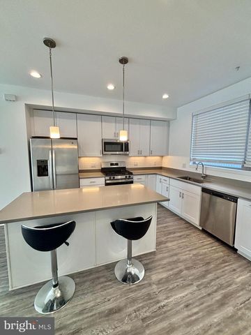 3103 BEACHVIEW LN, Philadelphia, PA 19125