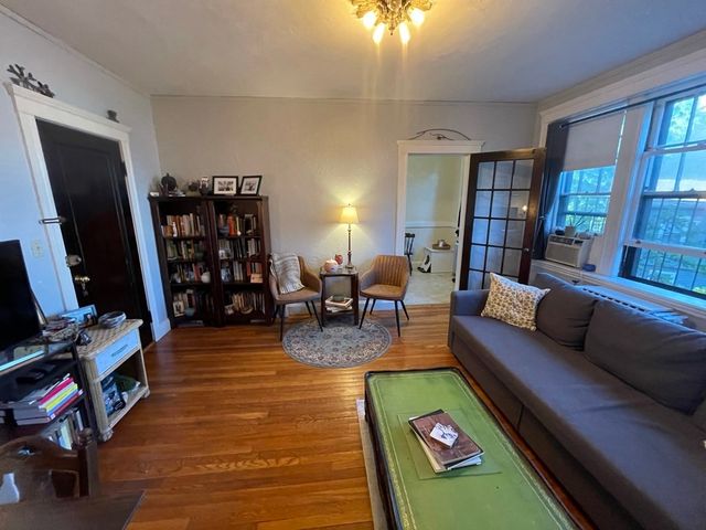 1949 Commonwealth Ave 34, Boston, MA 02135