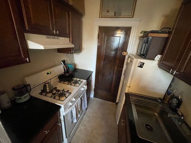 1949 Commonwealth Ave 34, Boston, MA 02135