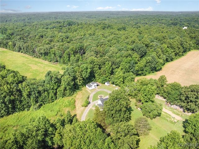 24 Hummingbird Ln, Cumberland, VA 23040