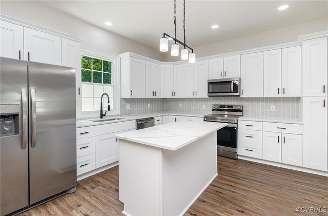 24 Hummingbird Ln, Cumberland, VA 23040