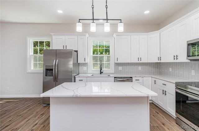 24 Hummingbird Ln, Cumberland, VA 23040