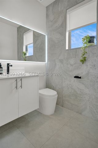 4539 NW 83rd Pkwy, Doral, FL 33166