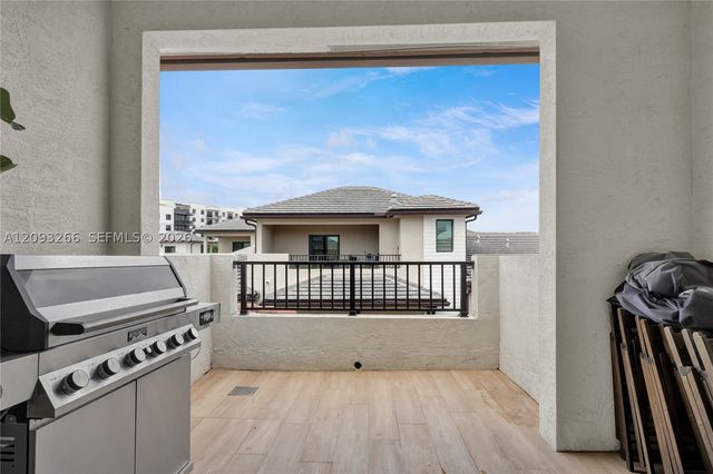 4539 NW 83rd Pkwy, Doral, FL 33166