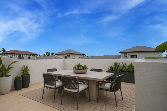 4539 NW 83rd Pkwy, Doral, FL 33166