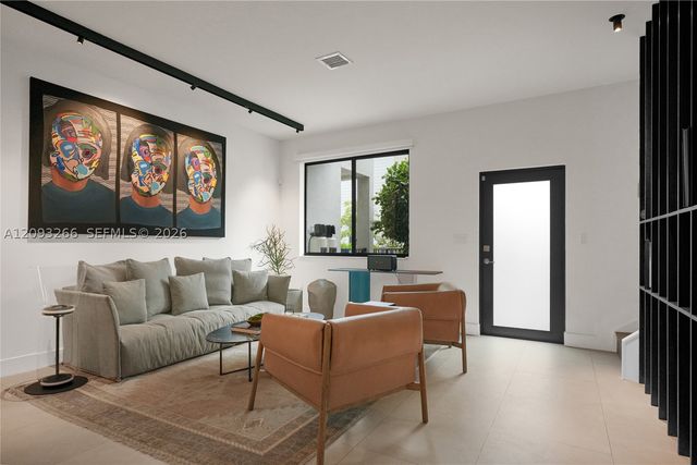 4539 NW 83rd Pkwy, Doral, FL 33166