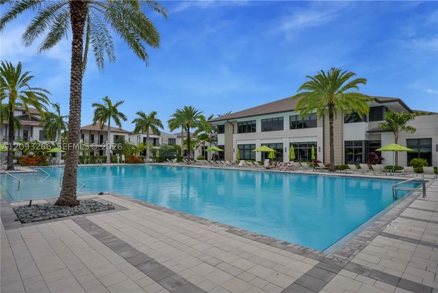 4539 NW 83rd Pkwy, Doral, FL 33166