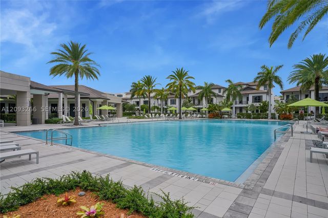 4539 NW 83rd Pkwy, Doral, FL 33166