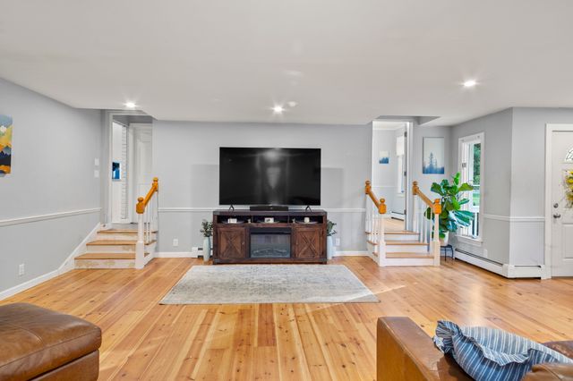 68 Leonard Street, Norton, MA 02766