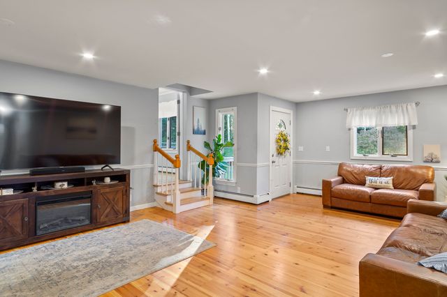 68 Leonard Street, Norton, MA 02766