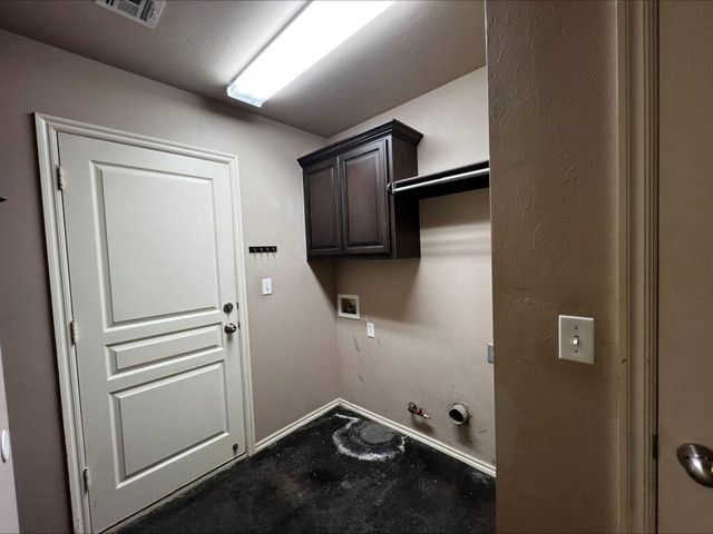 13111 Red Oak Drive, Choctaw, OK 73020